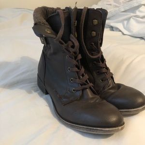 Short brown boots